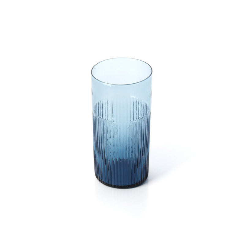 Trinkglas Azure Rippled – Detailaufnahme der Oberfläche