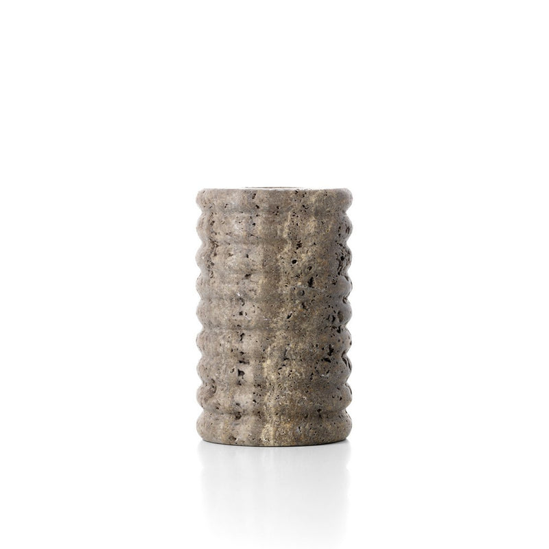 Kerzenhalter Travertin Ripple – Grau, Größe M, aus Travertin (Naturstein)
